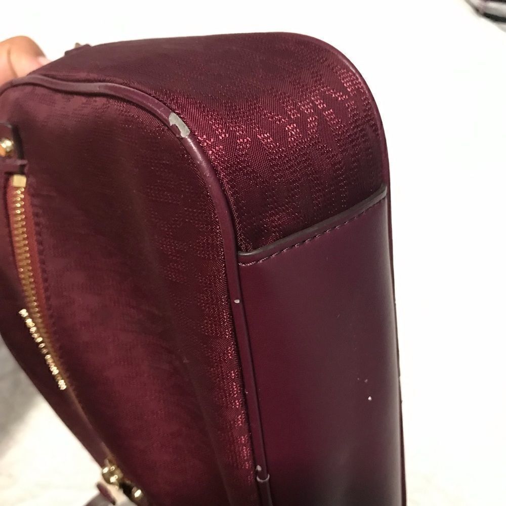 Michael Kors crossbody bag in burgundy - Picture 4 of 16